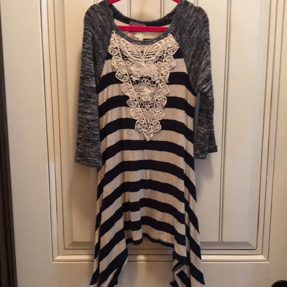 Super cute 4T dress 🛍 3 for $15